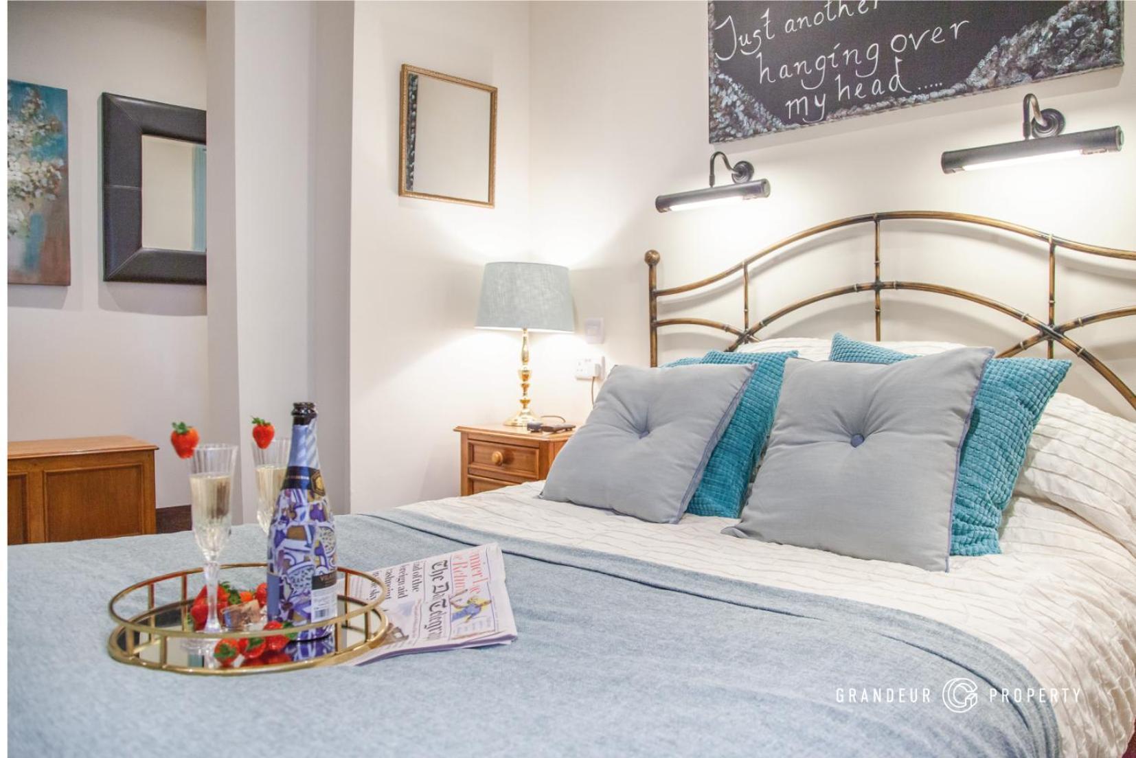 The Gardenside Apartment By Grandeur Property 본머스 외부 사진